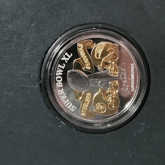 Superbowl XL 2 tone .999 silver coin - Picture 2 of 7